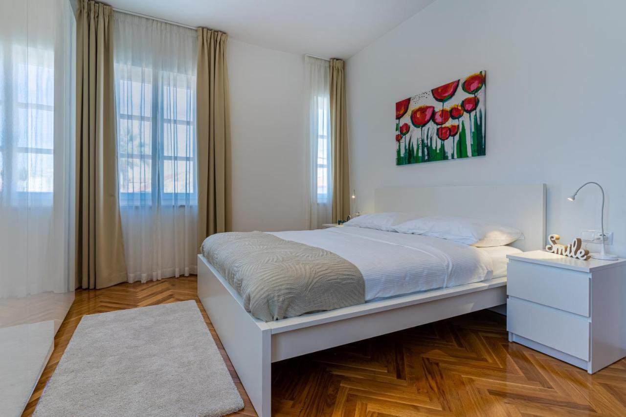 شقة House Catania مالي لوشينغْ المظهر الخارجي الصورة
