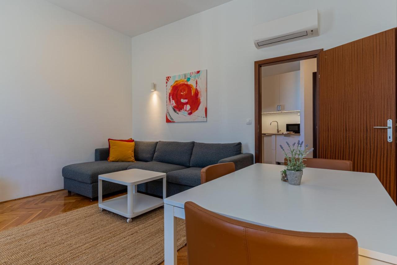 شقة House Catania مالي لوشينغْ المظهر الخارجي الصورة