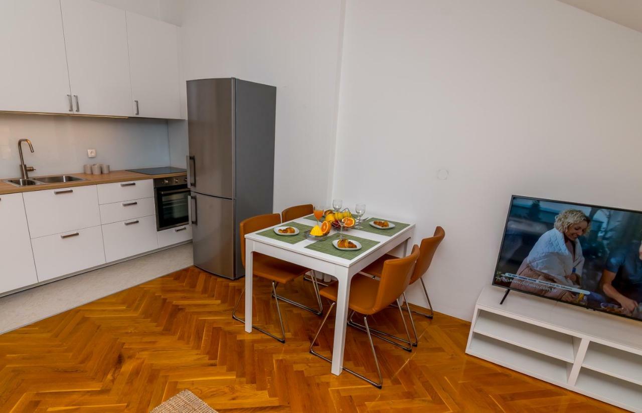 شقة House Catania مالي لوشينغْ المظهر الخارجي الصورة